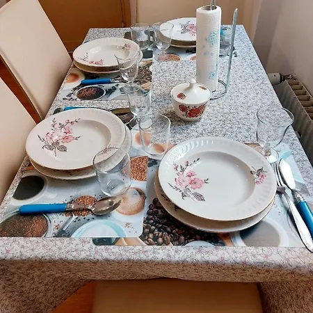 לינה וארוחת בוקר Serra C